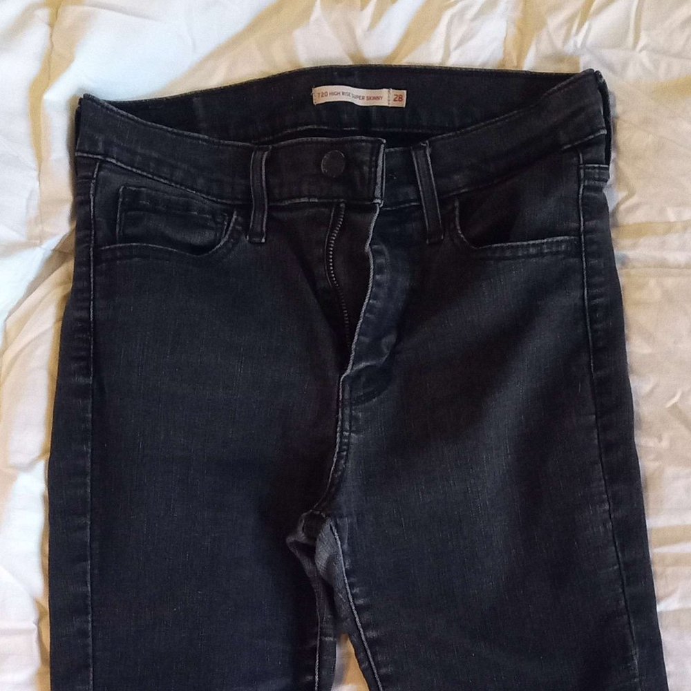 Black Levi's High Waisted Stretch Jeans 28